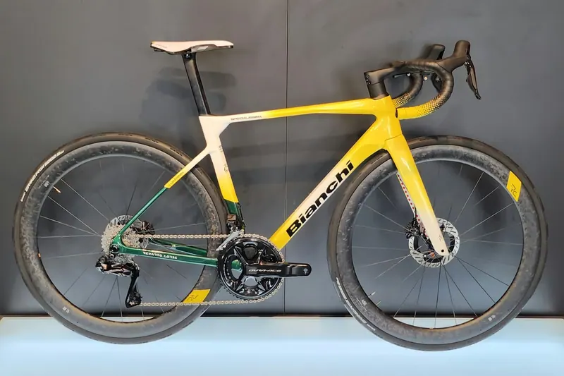 Bianchi Specialissima Rennrad im Geschäft